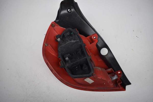 FEU ARRIERE DROIT RENAULT - Vue 2